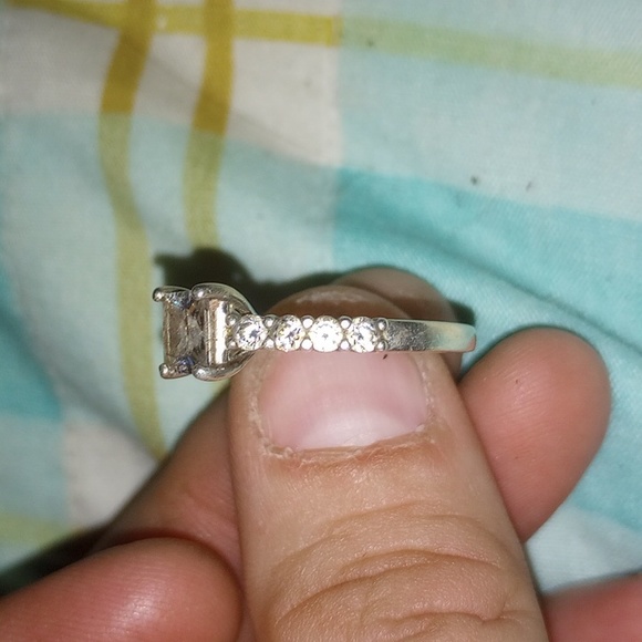 Ring - Picture 3 of 5